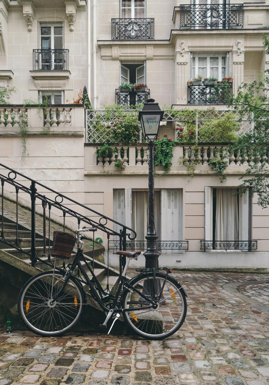 lancer le diaporama à partir de la photo de titre City Bike and Stair, Paris